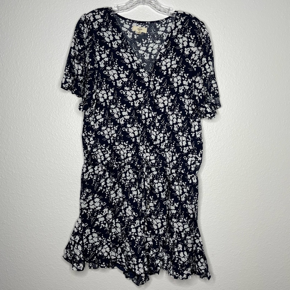 Entro Navy Floral Ruffle‎ Shorts Romper Size XL